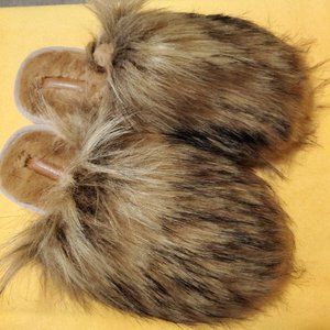 Women Faux Furry Sliders Fuzzy Fluffy Slippers Flat Soft Closed Toe Slip On Shoe